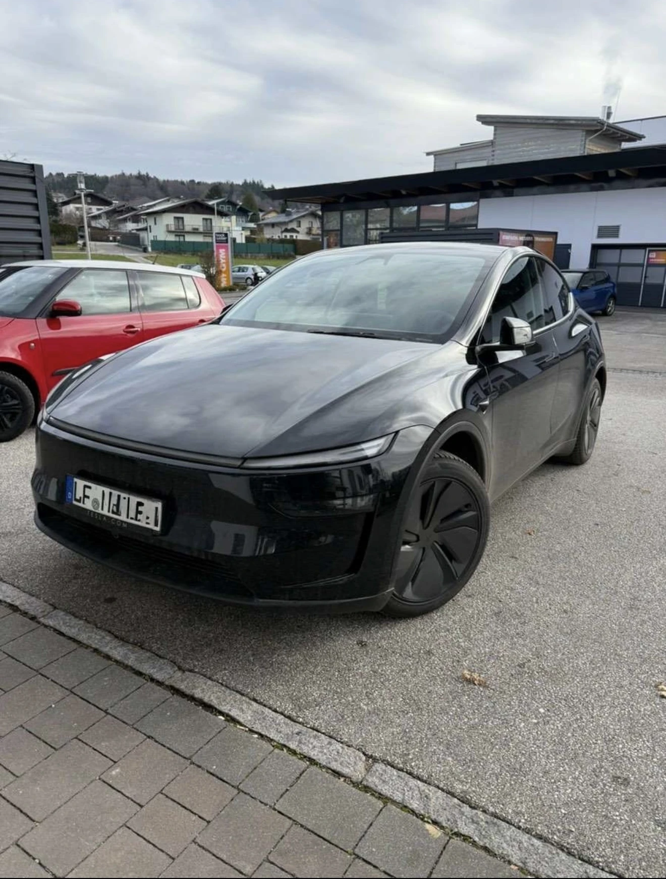 Tesla Y Juniper Long Range, снимка 1