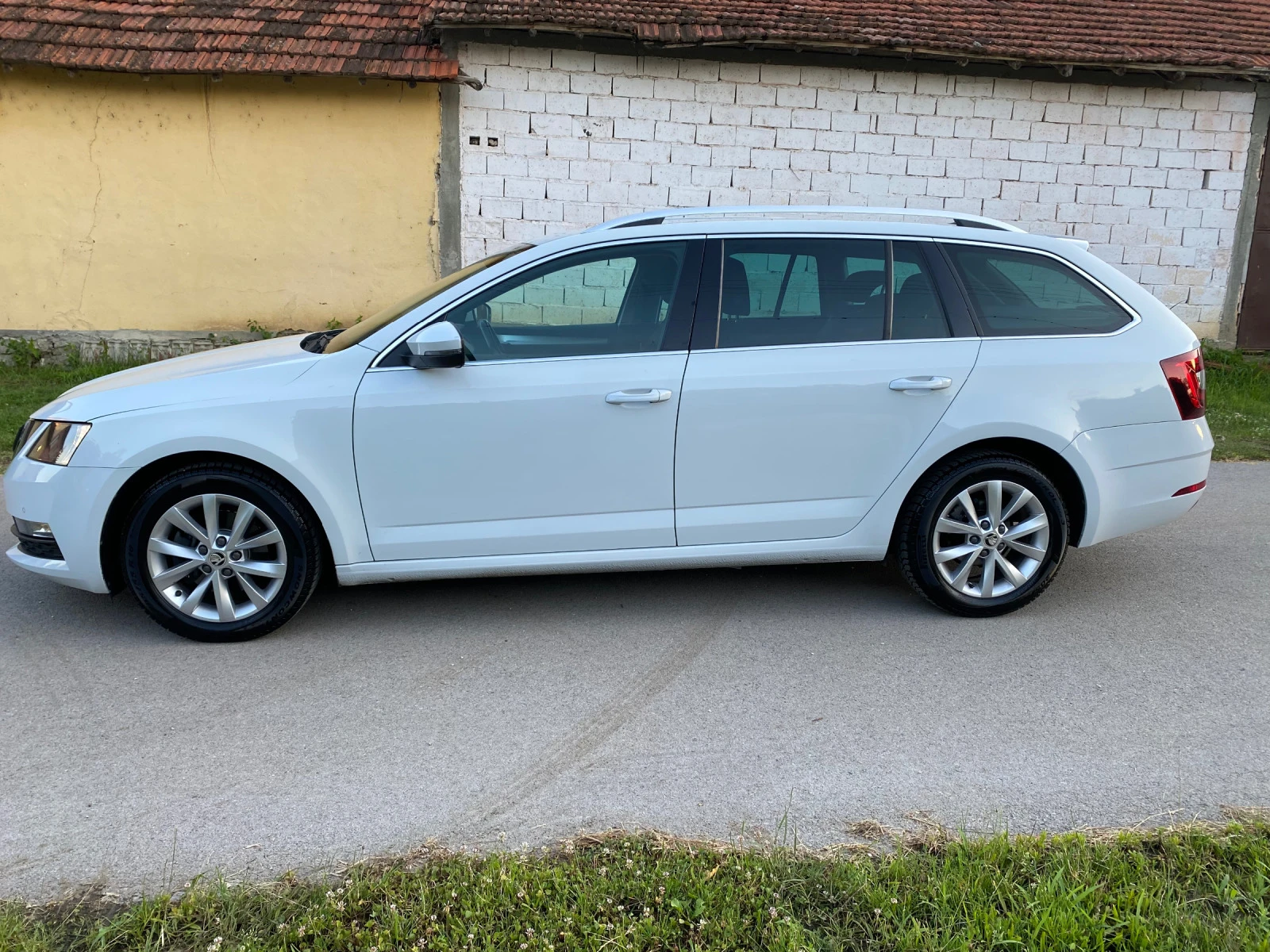 Skoda Octavia 1.5 G-Tec METAN;:Сервизна история  - изображение 3