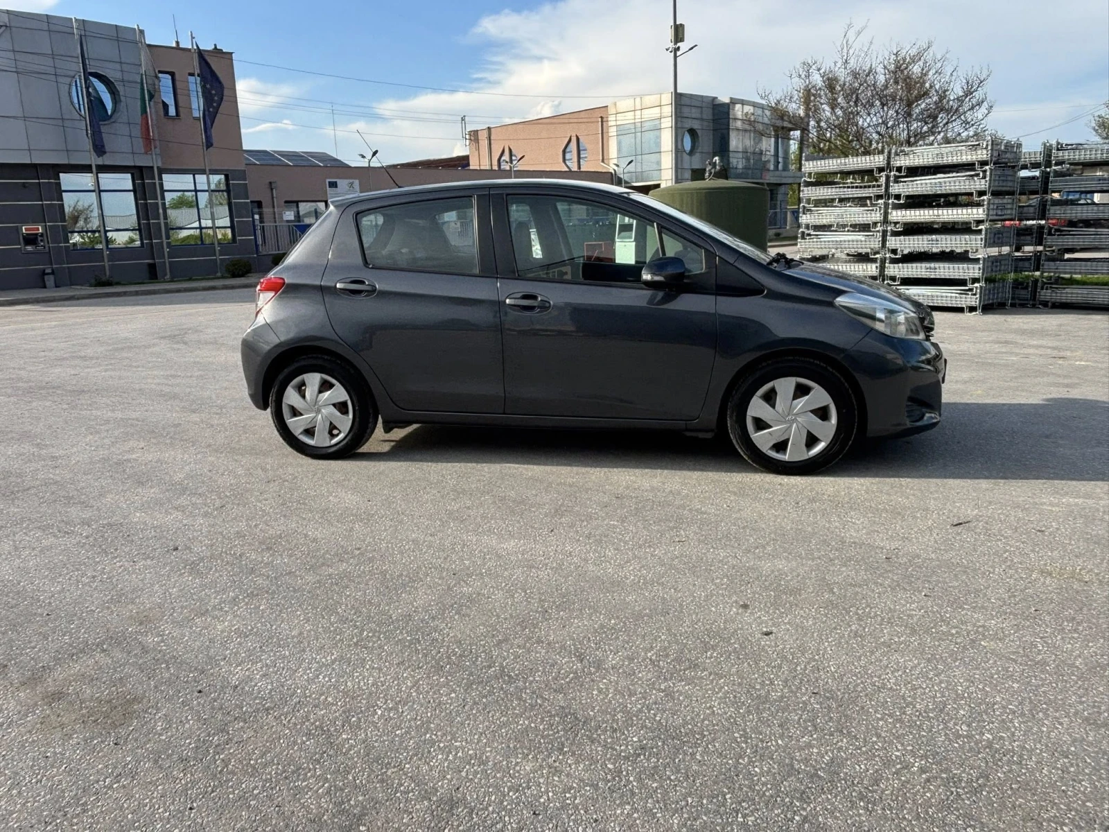 Toyota Yaris 1.3 БЕНЗИН EURO5 - изображение 6
