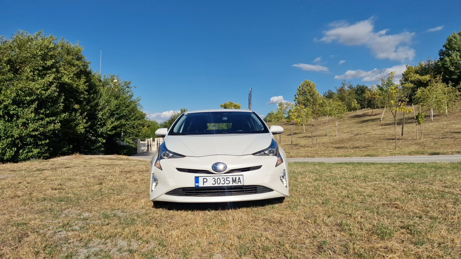 Toyota Prius 1.8  140кс - изображение 3