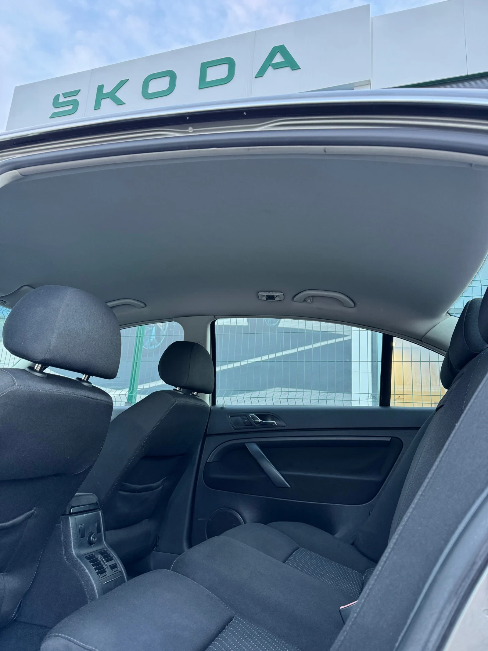 Skoda Superb 2.0 TDI  - изображение 9