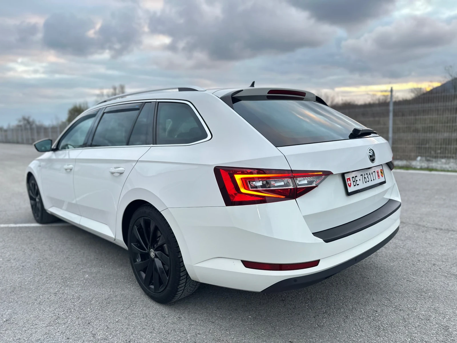 Skoda Superb Lauren&Klement 2.0TDI DSG 4x4 SWISS - изображение 4