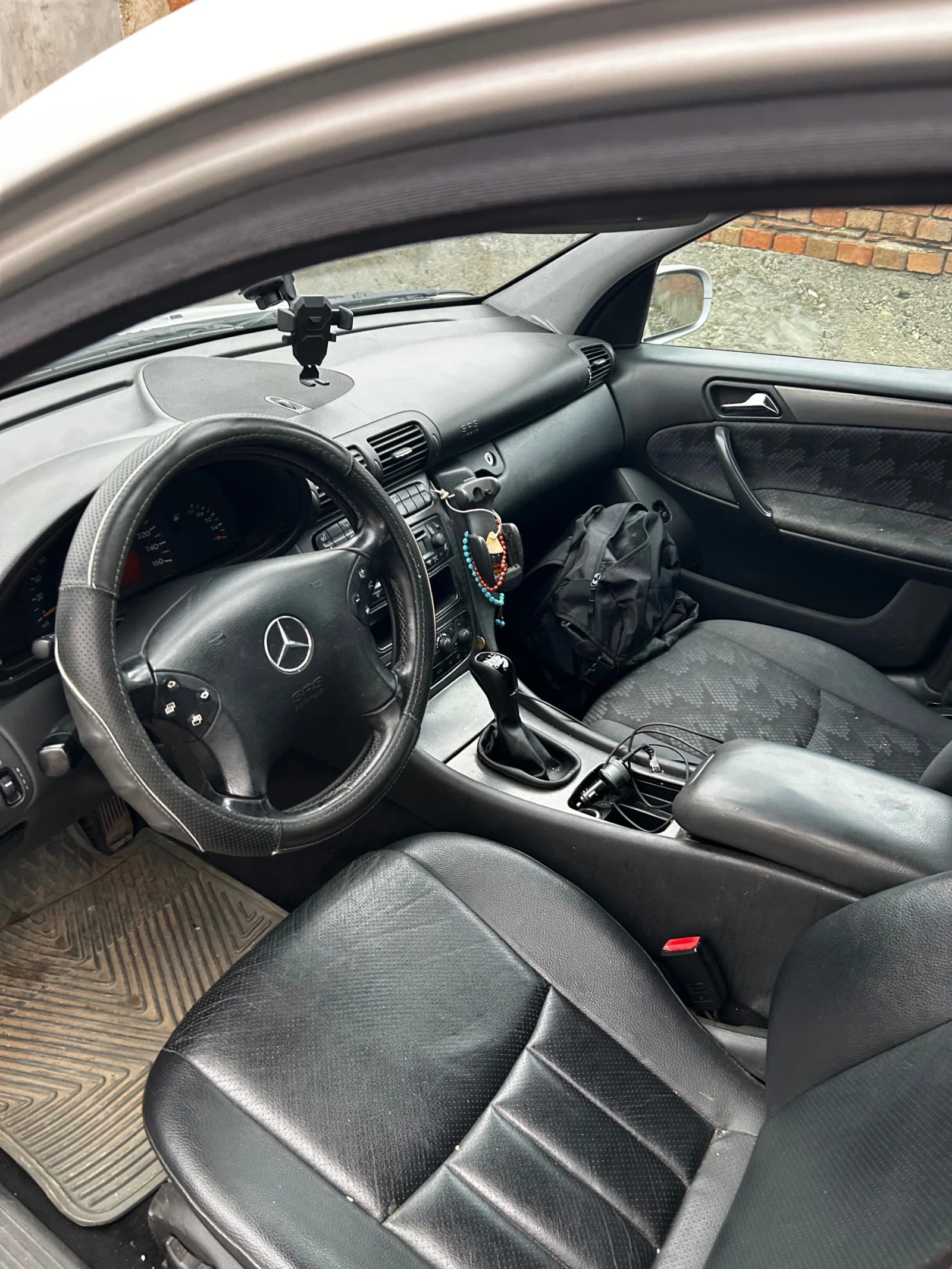 Mercedes-Benz C 200, снимка 2 - Автомобили и джипове - 53902687