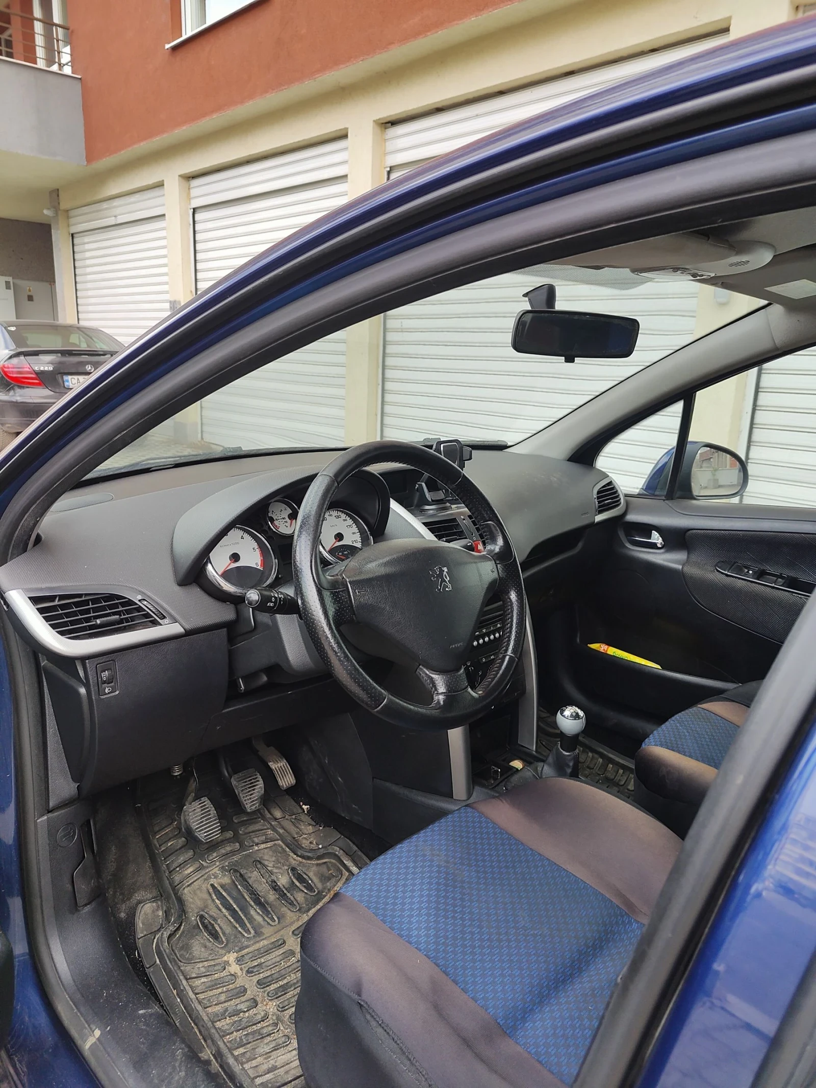 Peugeot 207 1.6 HDI, снимка 7 - Автомобили и джипове - 54065713