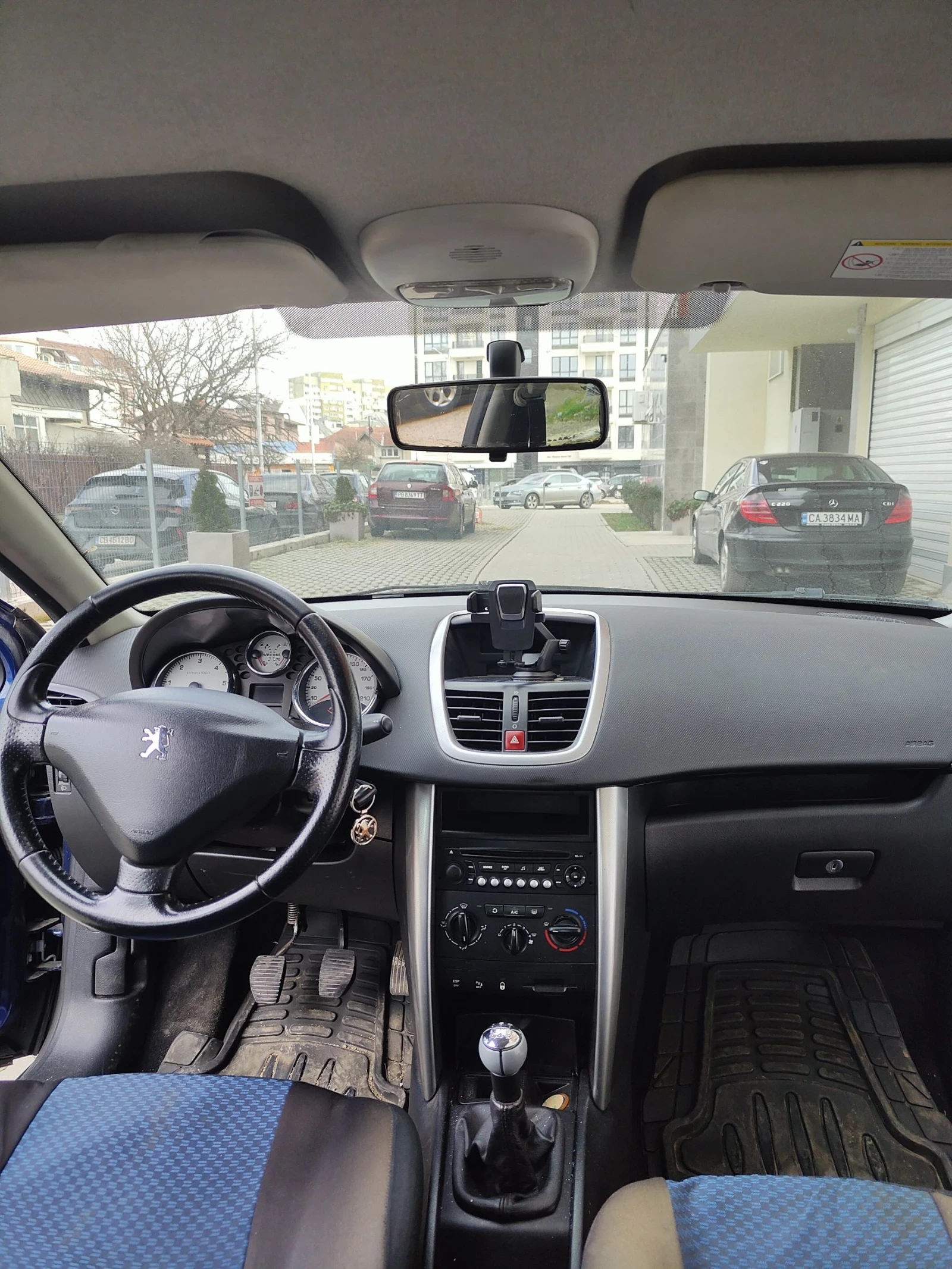 Peugeot 207 1.6 HDI, снимка 9 - Автомобили и джипове - 54065713