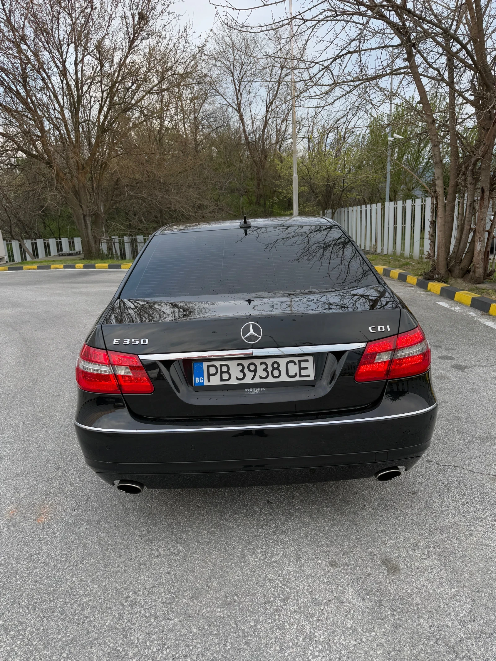 Mercedes-Benz E 350 Подгрев Обдухване Harman Kardon, снимка 6 - Автомобили и джипове - 54165744