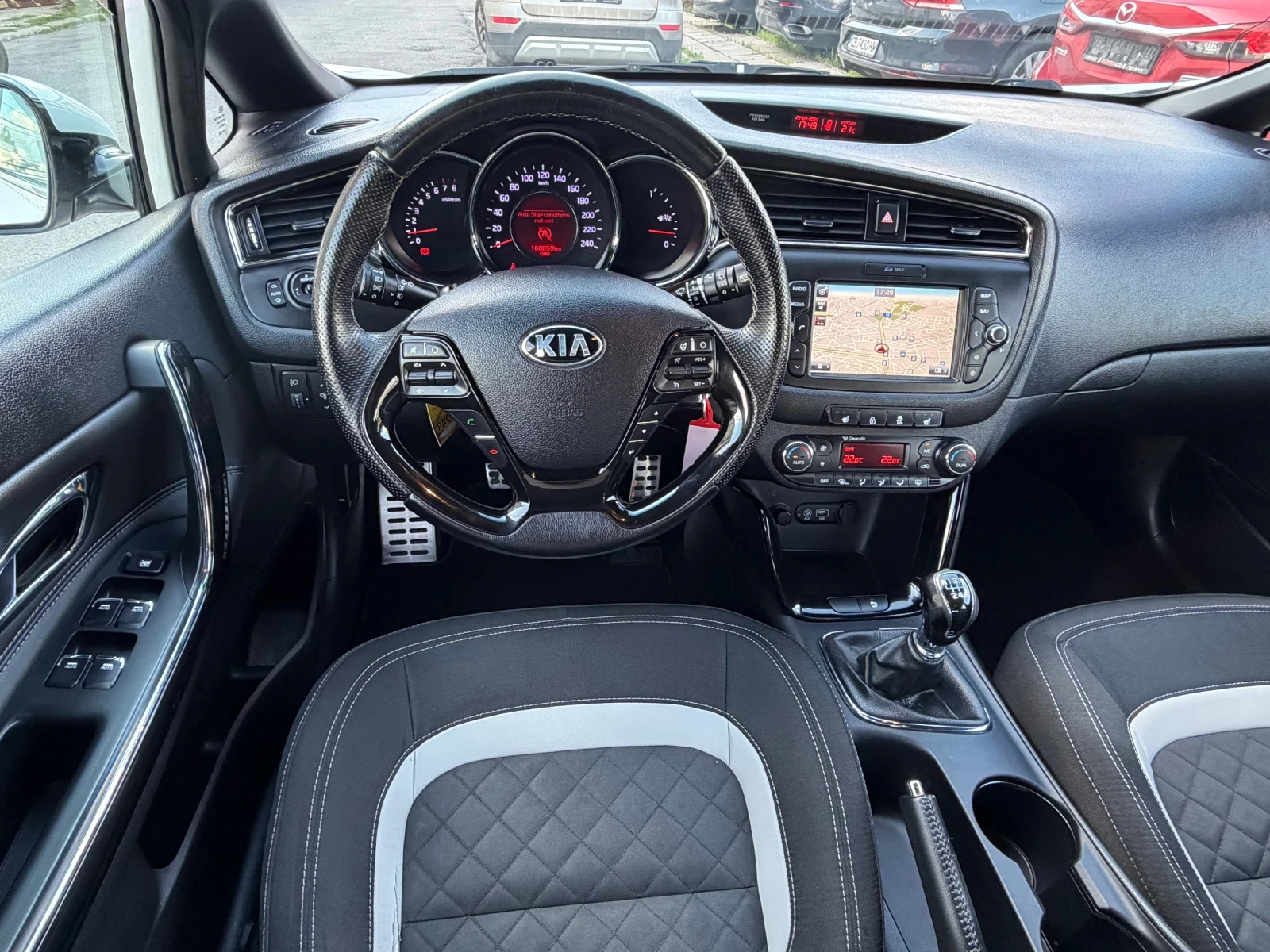 Kia Ceed GT, снимка 9 - Автомобили и джипове - 54557305