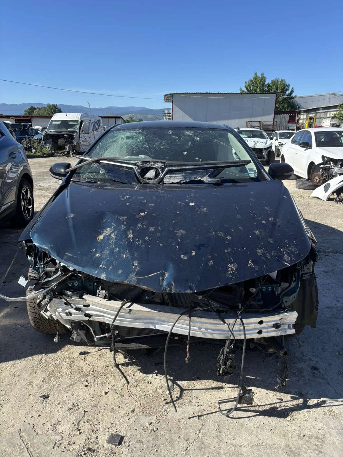 Toyota Corolla 1.8 Hybrid, снимка 2 - Автомобили и джипове - 54717492
