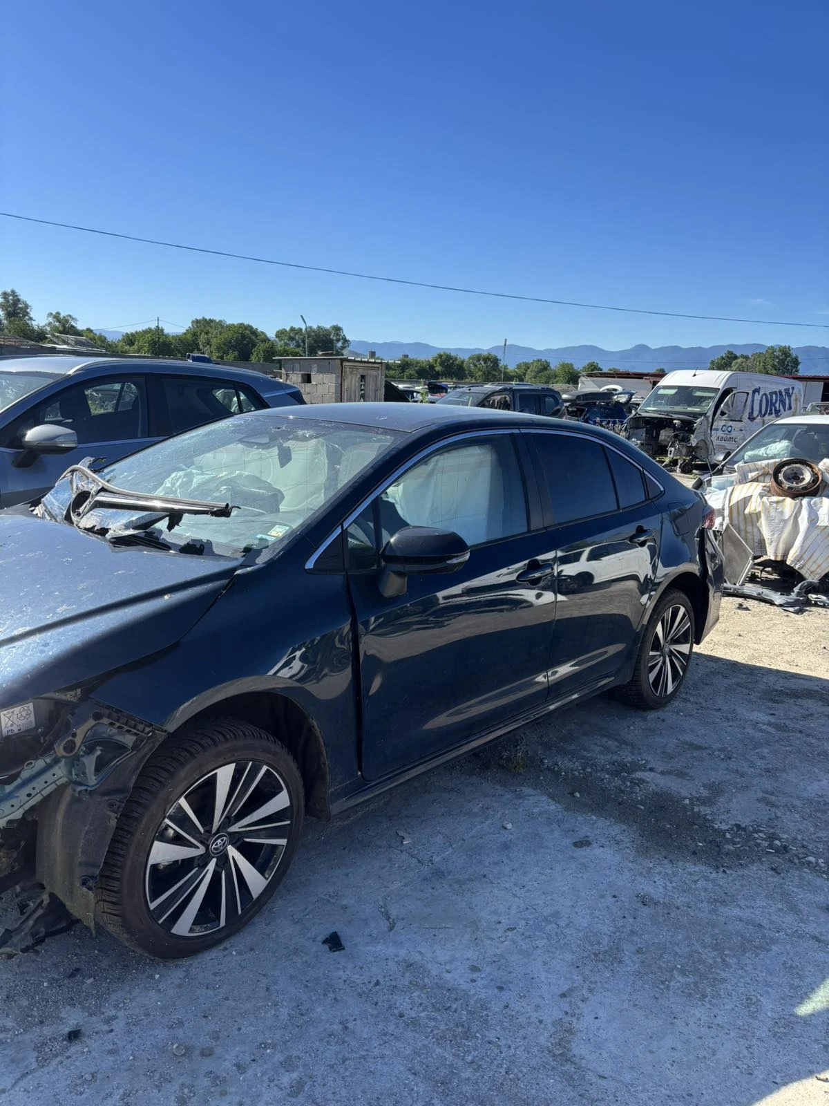 Toyota Corolla 1.8 Hybrid, снимка 3 - Автомобили и джипове - 54717492