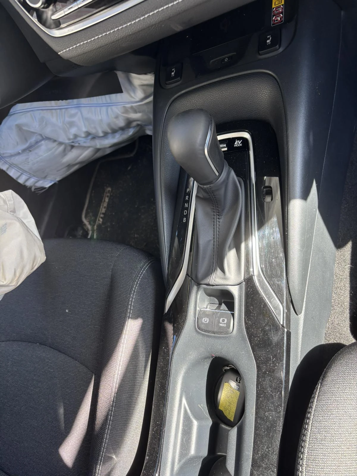 Toyota Corolla 1.8 Hybrid, снимка 7 - Автомобили и джипове - 54717492