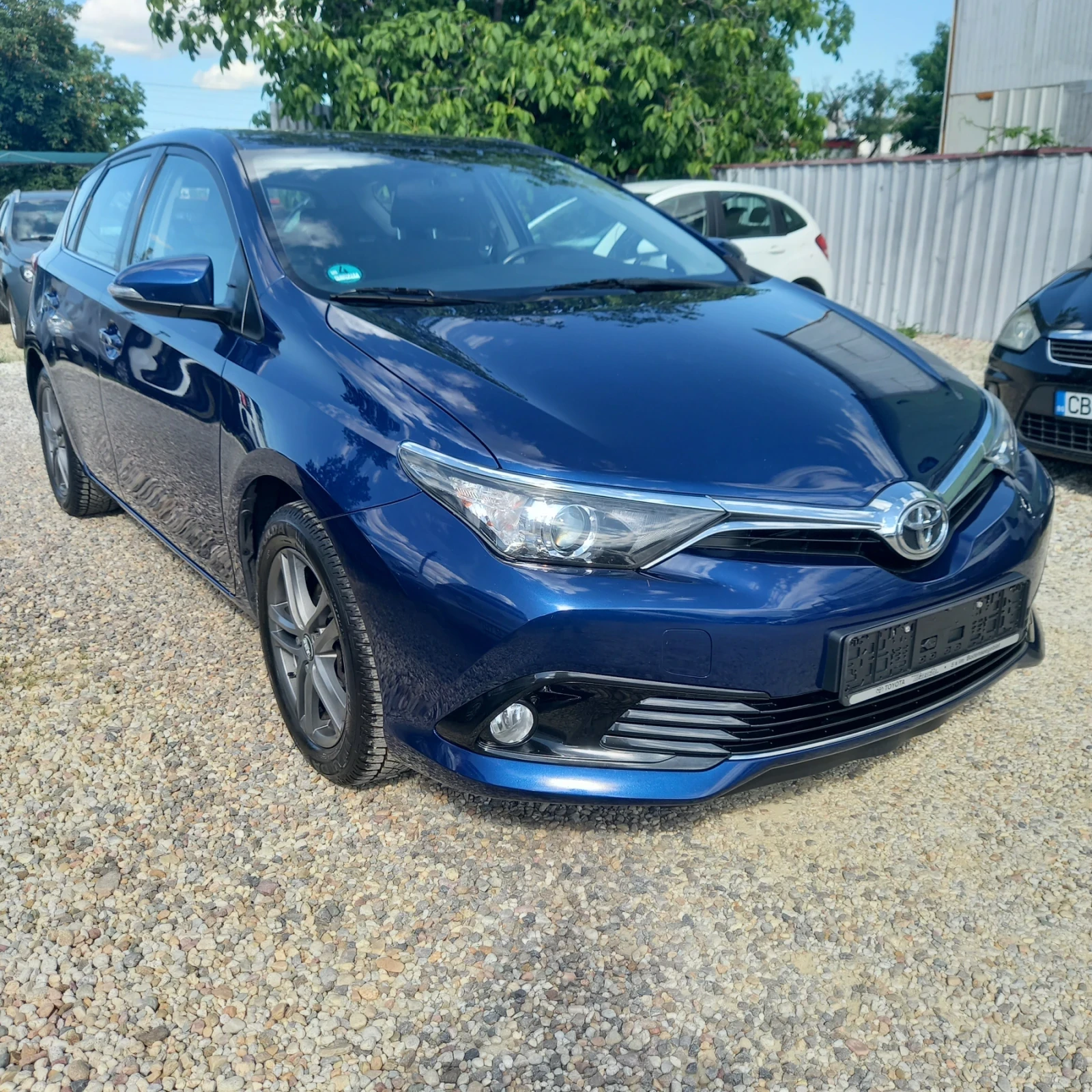 Toyota Auris 1.2 Turbo Comfort/ Navi /Kamera/ , снимка 2 - Автомобили и джипове - 54928268