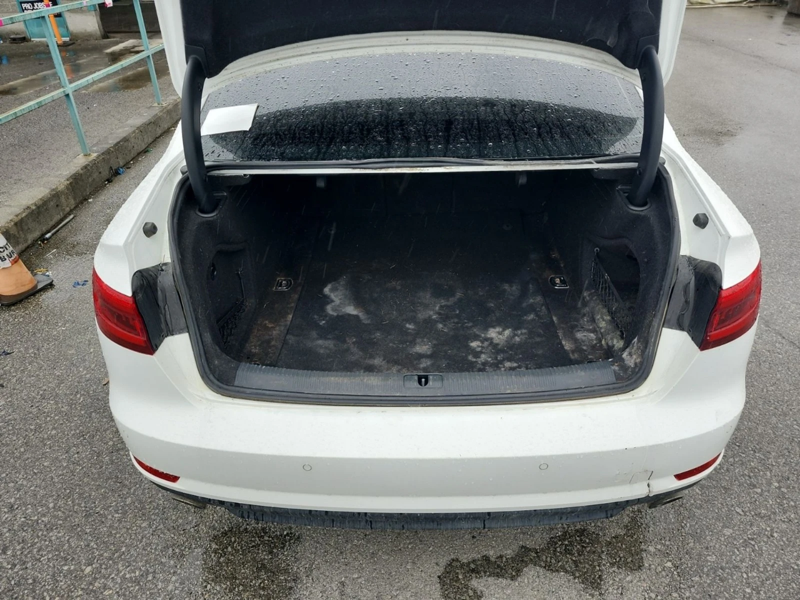 Audi A4 Progressiv * Pano * АвтоКредит * (ЦЕНА ДО БГ), снимка 7 - Автомобили и джипове - 55514768