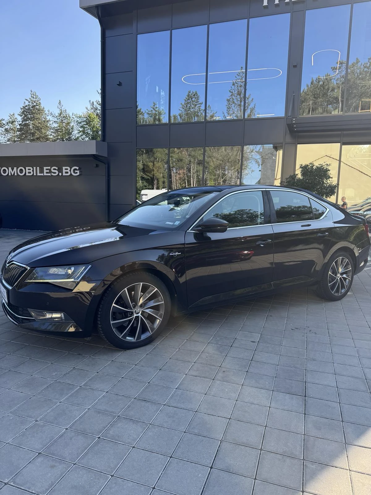Skoda Superb Laurin&Klement 4x4, снимка 3 - Автомобили и джипове - 55617190