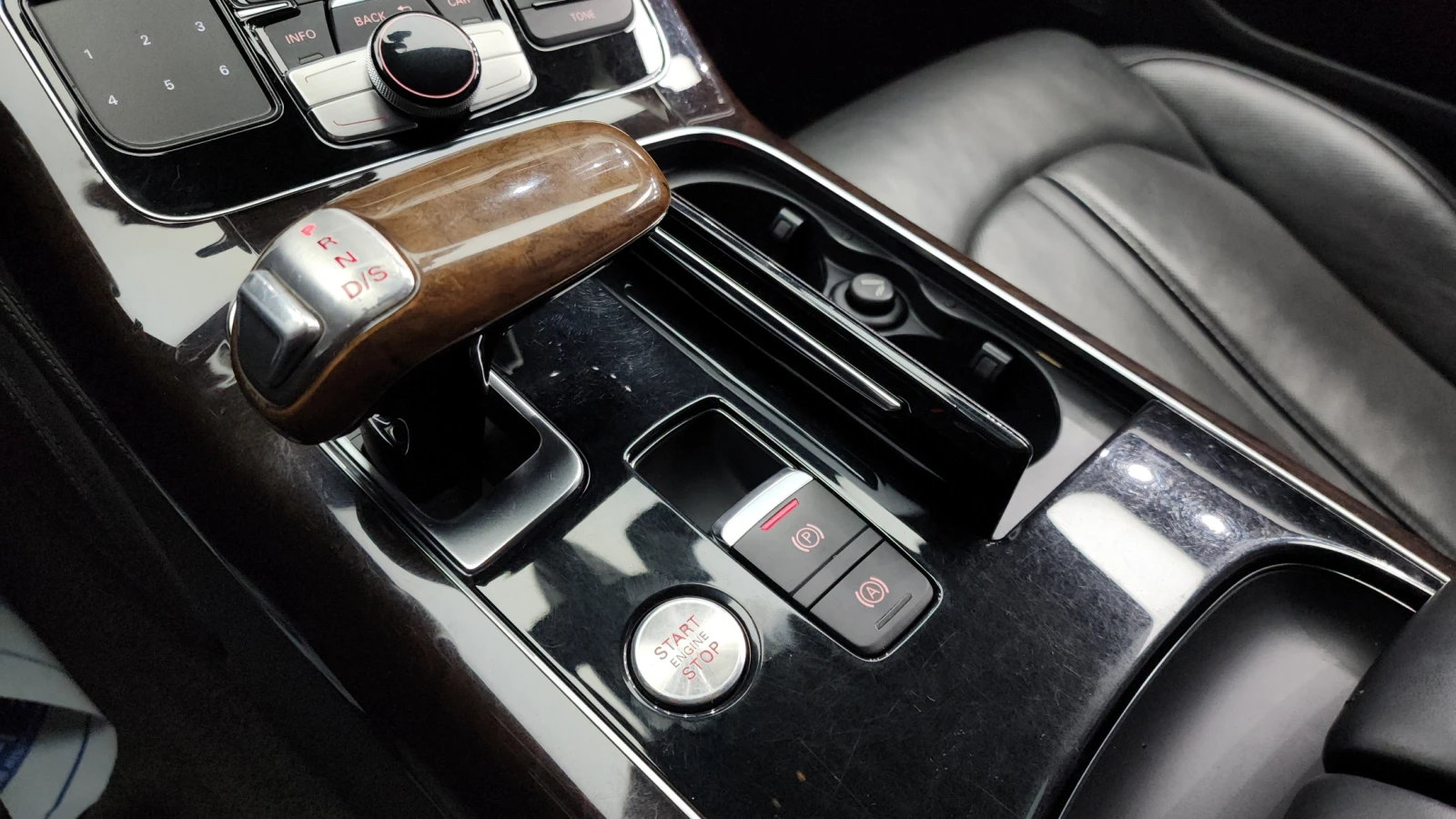 Audi A8 L' 4.0T ' MATRIX ' DISTRONIC ' TV , снимка 9 - Автомобили и джипове - 55901928