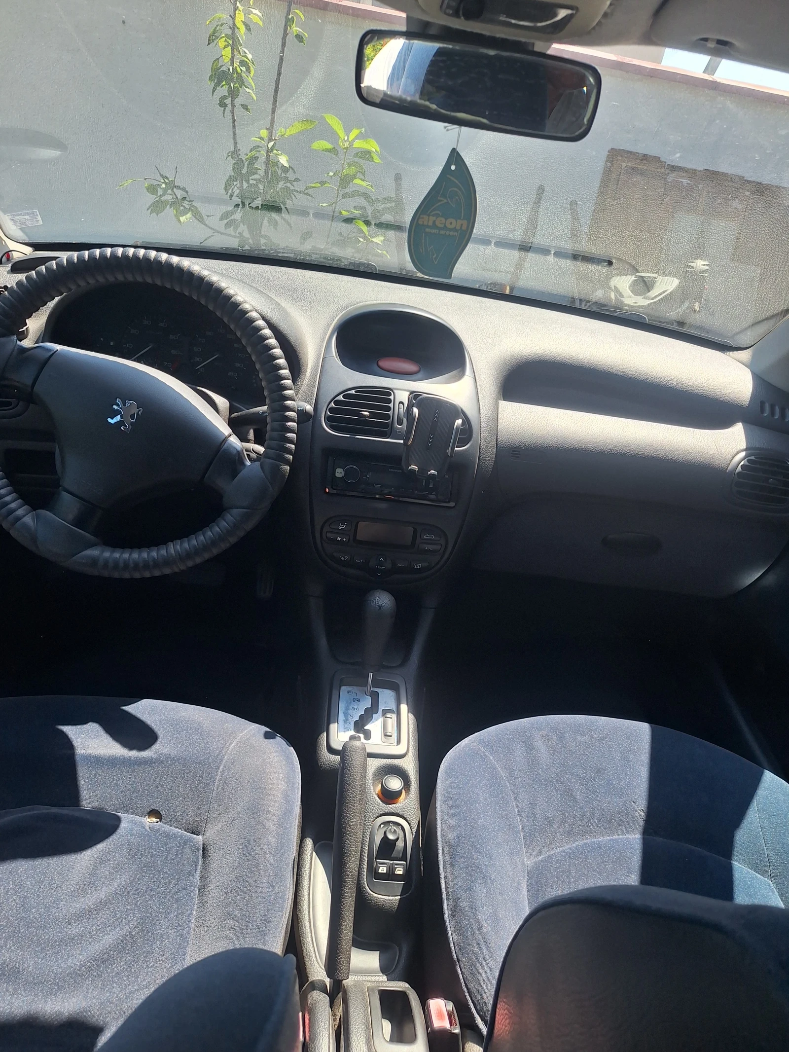 Peugeot 206, снимка 9 - Автомобили и джипове - 55954864