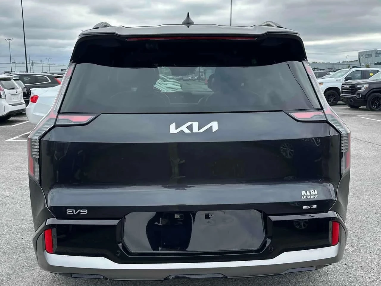 Kia EV9, снимка 4 - Автомобили и джипове - 56724202