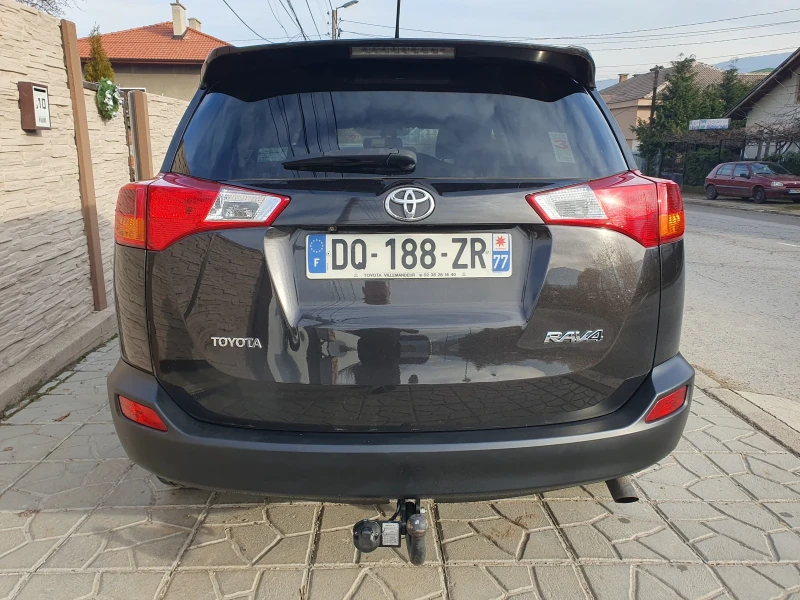 Toyota Rav4 2.0 D-4D, снимка 6 - Автомобили и джипове - 48435153