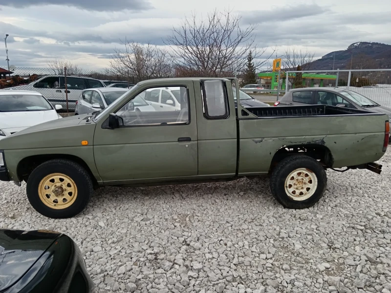 Nissan Navara, снимка 3 - Автомобили и джипове - 48536444