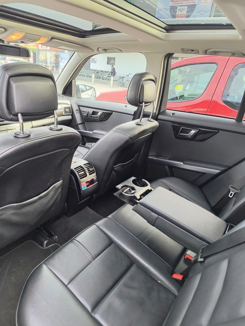 Mercedes-Benz GLK 250-204к.с. Панорама Кеуless go Памет Безключово, снимка 9 - Автомобили и джипове - 52640395