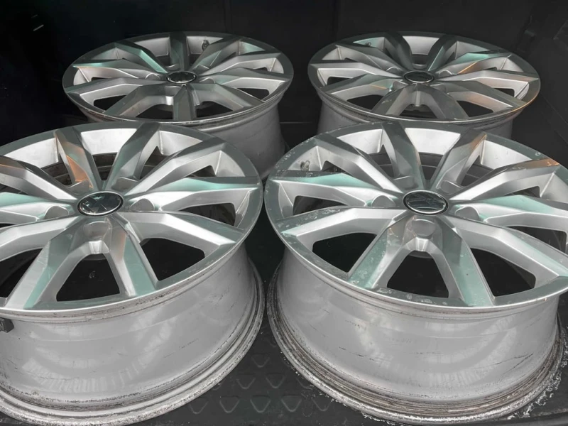 VW Touareg * 4dr V6 * CARFAX * ЦЕНА ДО БГ, снимка 12 - Автомобили и джипове - 53020340