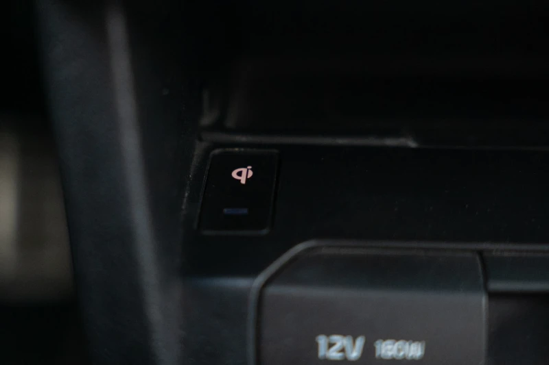 Kia Niro 64kWh SOH100% Executive Line, снимка 10 - Автомобили и джипове - 53245005