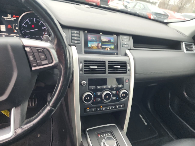 Land Rover Discovery Sport, снимка 11 - Автомобили и джипове - 53418238