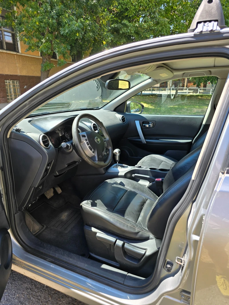 Nissan Qashqai 4x4/ПАНОРАМА/ПОДГРЯВАНЕ/KEYLESS, снимка 3 - Автомобили и джипове - 53520360