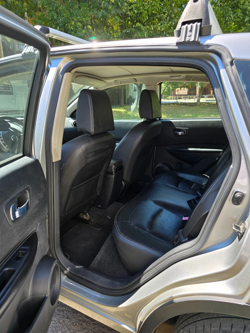 Nissan Qashqai 4x4/ПАНОРАМА/ПОДГРЯВАНЕ/KEYLESS, снимка 4 - Автомобили и джипове - 53520360