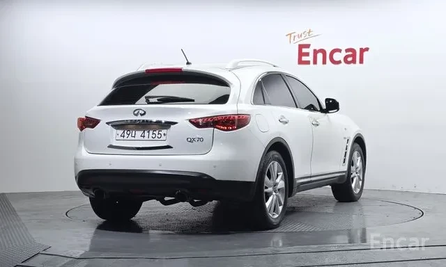 Infiniti QX70 3.0D * AWD * ШИБИДАХ * ОБДУХВАНЕ * , снимка 3 - Автомобили и джипове - 56066402
