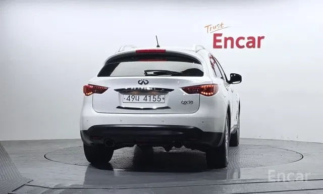 Infiniti QX70 3.0D * AWD * ШИБИДАХ * ОБДУХВАНЕ * , снимка 4 - Автомобили и джипове - 56066402