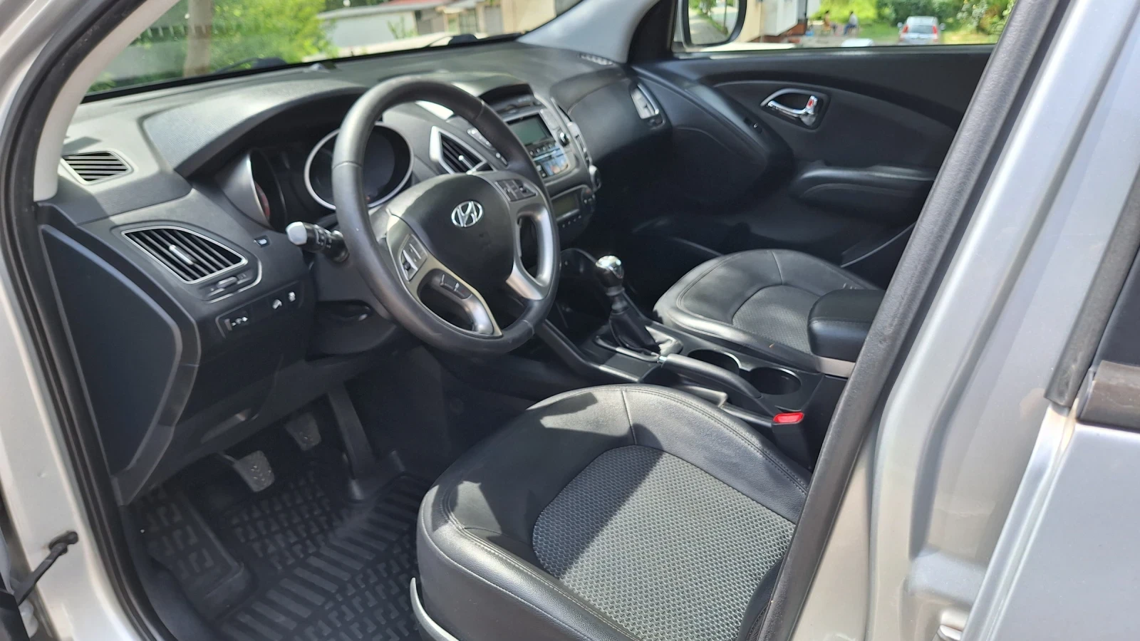 Hyundai Tucson ix35, 2.0l, 134кс - изображение 6