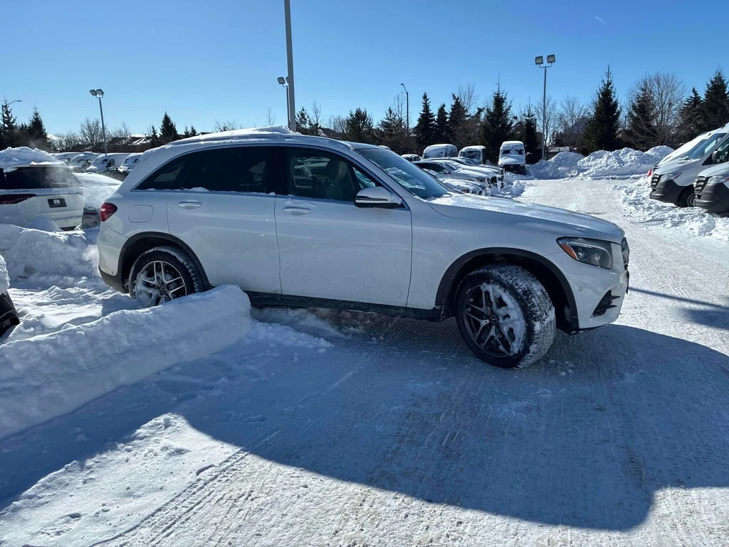Mercedes-Benz GLC * ПАНОРАМА * 360 * ПРЕДСТАВИТЕЛСТВО НА MERCEDES - изображение 4