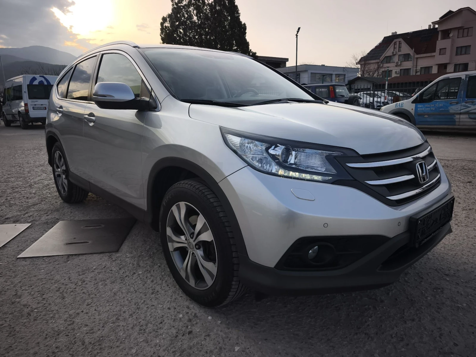 Honda Cr-v 2.2d 4x4 EXCLUSIVE FULL SERVICE IN HONDA NEW !!! - изображение 3