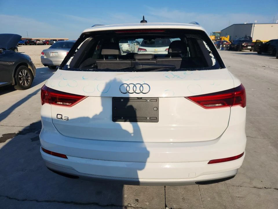 Audi Q3 QUATTRO , снимка 6 - Автомобили и джипове - 55232288