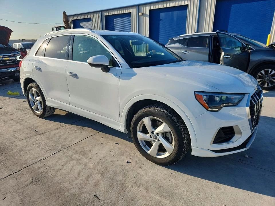 Audi Q3 QUATTRO , снимка 4 - Автомобили и джипове - 55232288