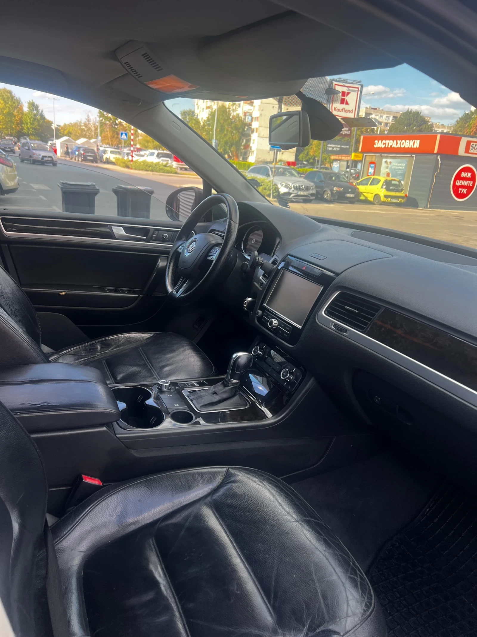 VW Touareg 3.0D, снимка 9 - Автомобили и джипове - 56325852