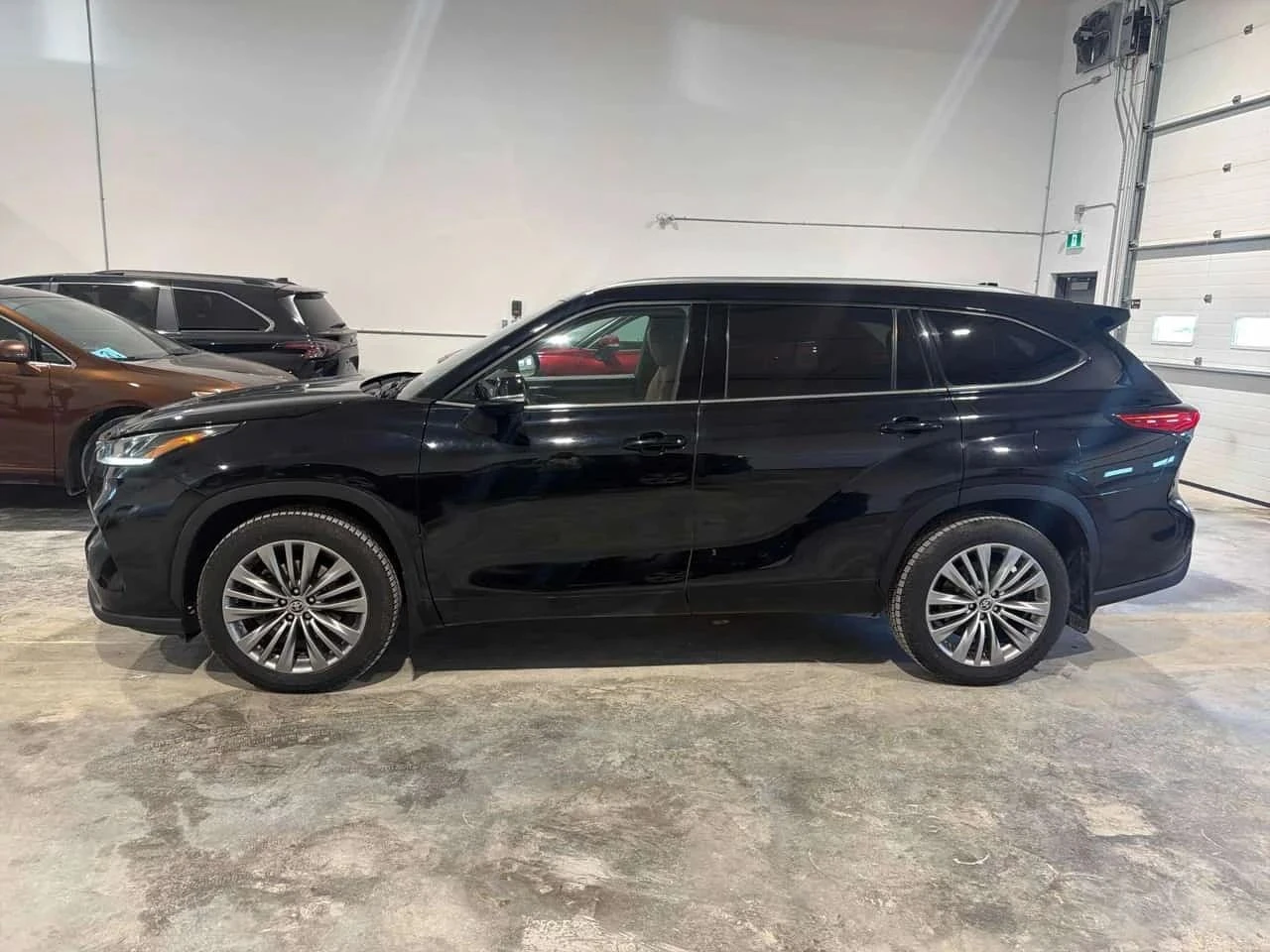 Toyota Highlander, снимка 2 - Автомобили и джипове - 56707718