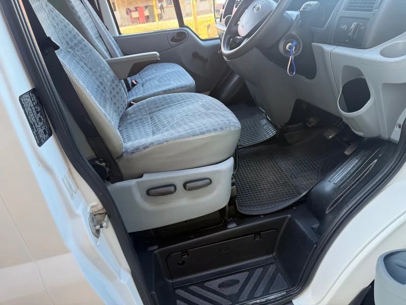 Ford Transit 2.4 , снимка 8 - Бусове и автобуси - 52148415