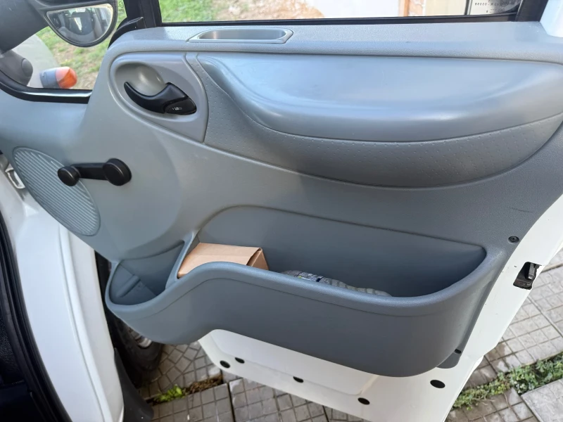 Ford Transit 2.4 , снимка 9 - Бусове и автобуси - 52148415