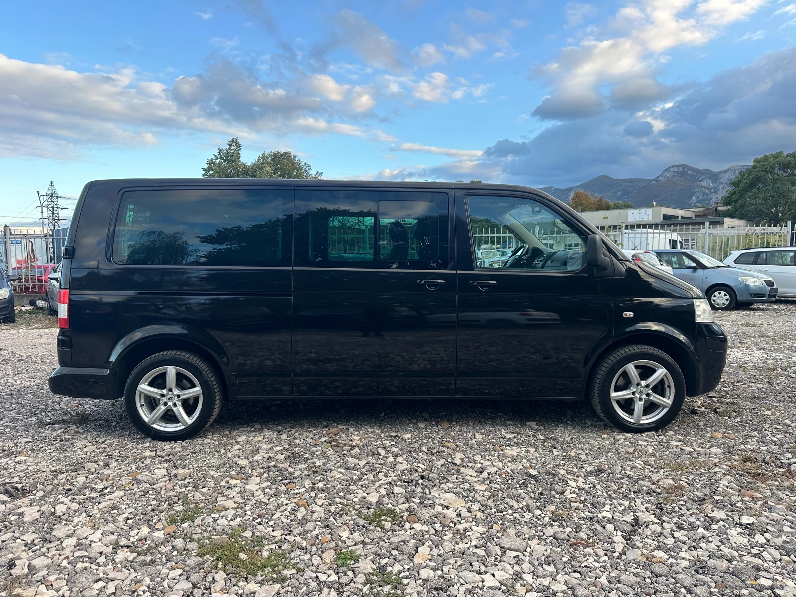 VW Multivan 2.5TDI 131kc 4x4 LONG - изображение 2