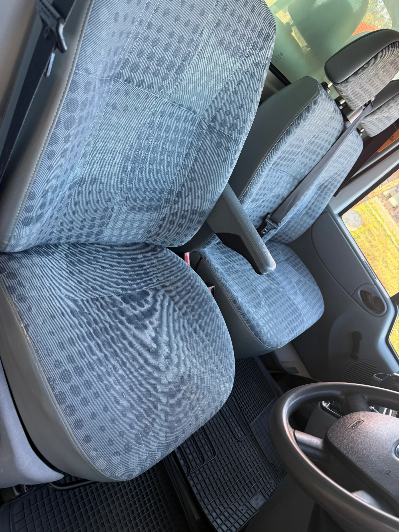 Ford Transit 2.4  - изображение 10