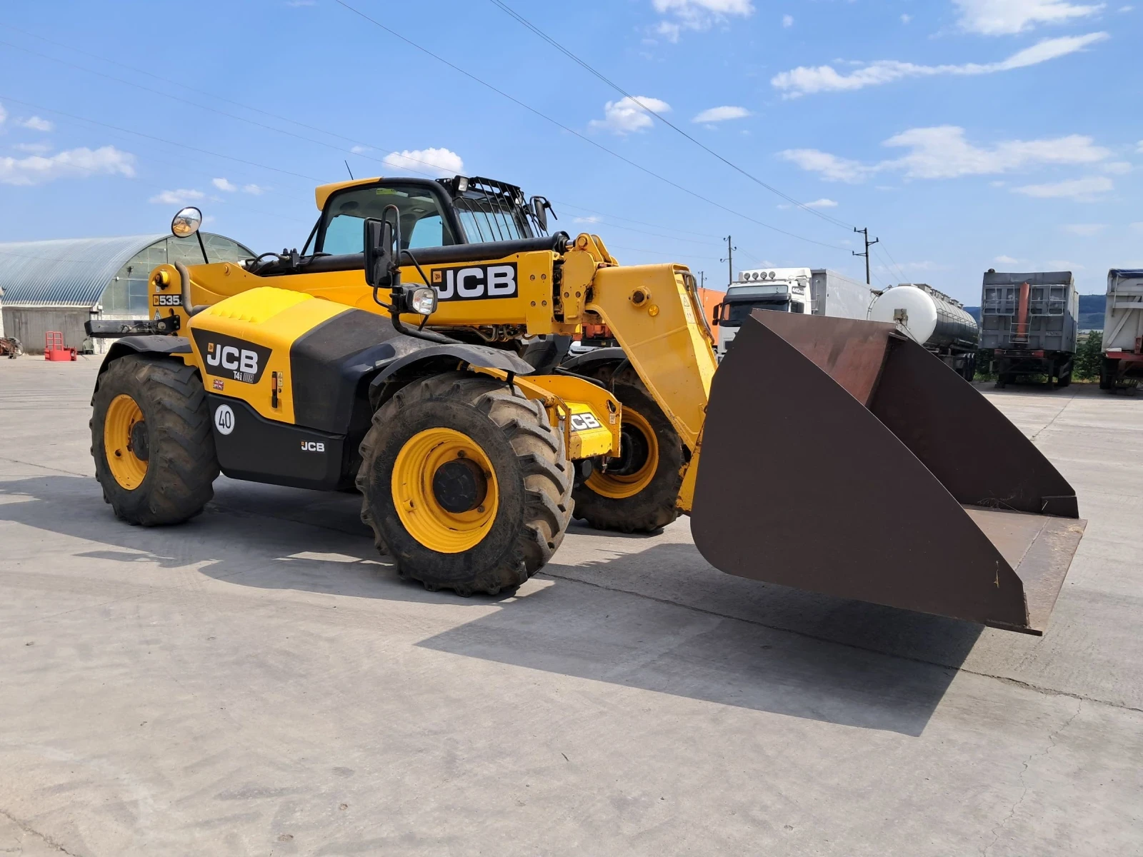 Телескопичен товарач JCB 535-95 - изображение 4