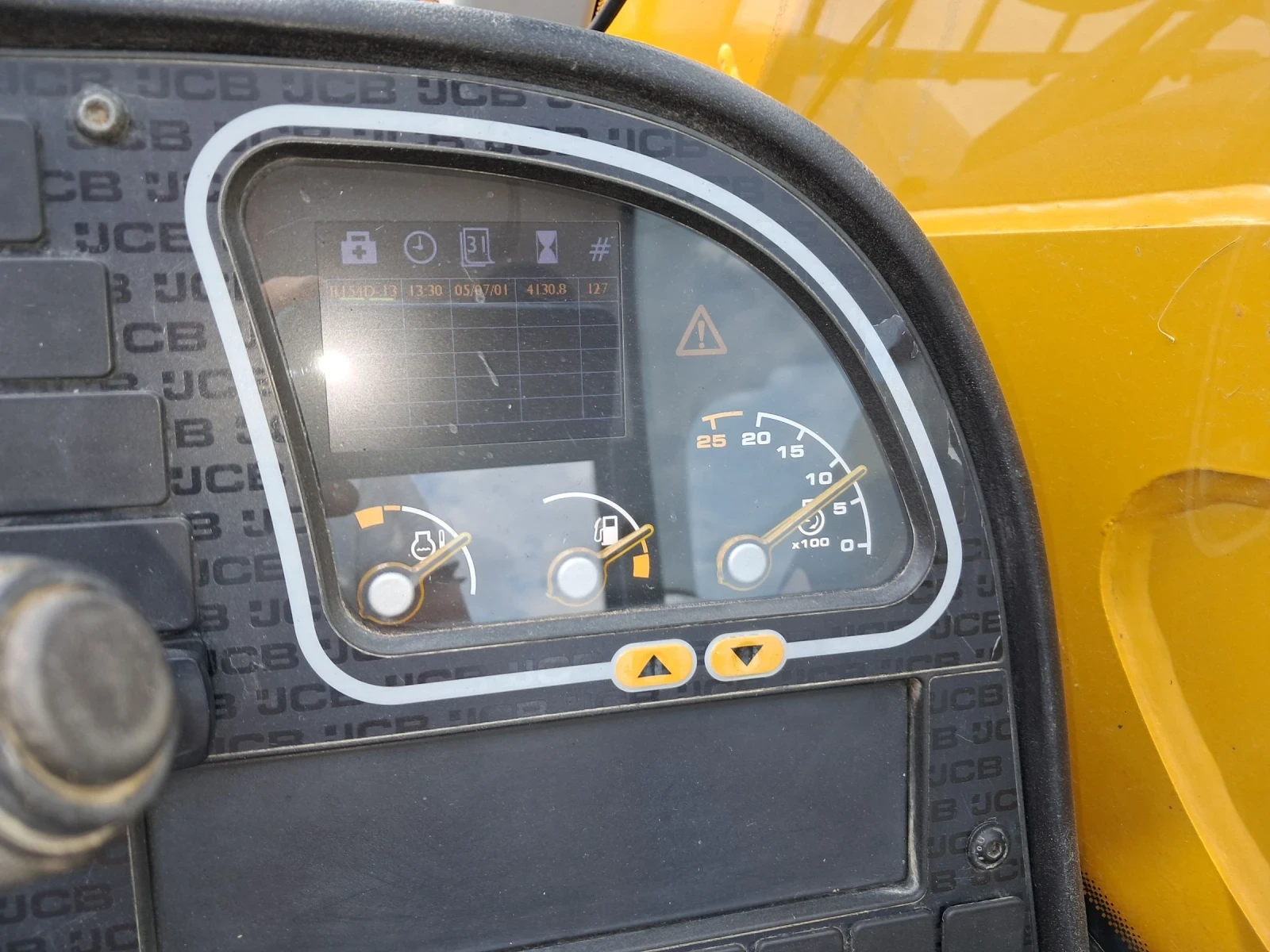 Телескопичен товарач JCB 535-95 - изображение 8