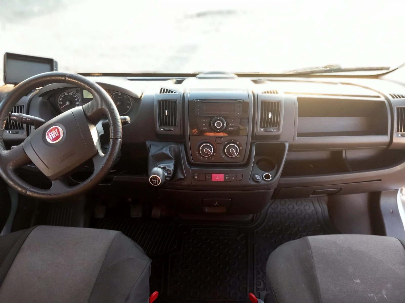 Кемпер Fiat Ducato, снимка 13 - Каравани и кемпери - 55626318