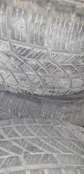 Гуми Зимни 225/65R17, снимка 7