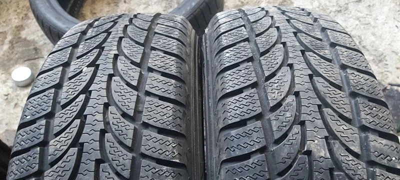 Гуми Зимни 215/70R16, снимка 3 - Гуми и джанти - 31495579