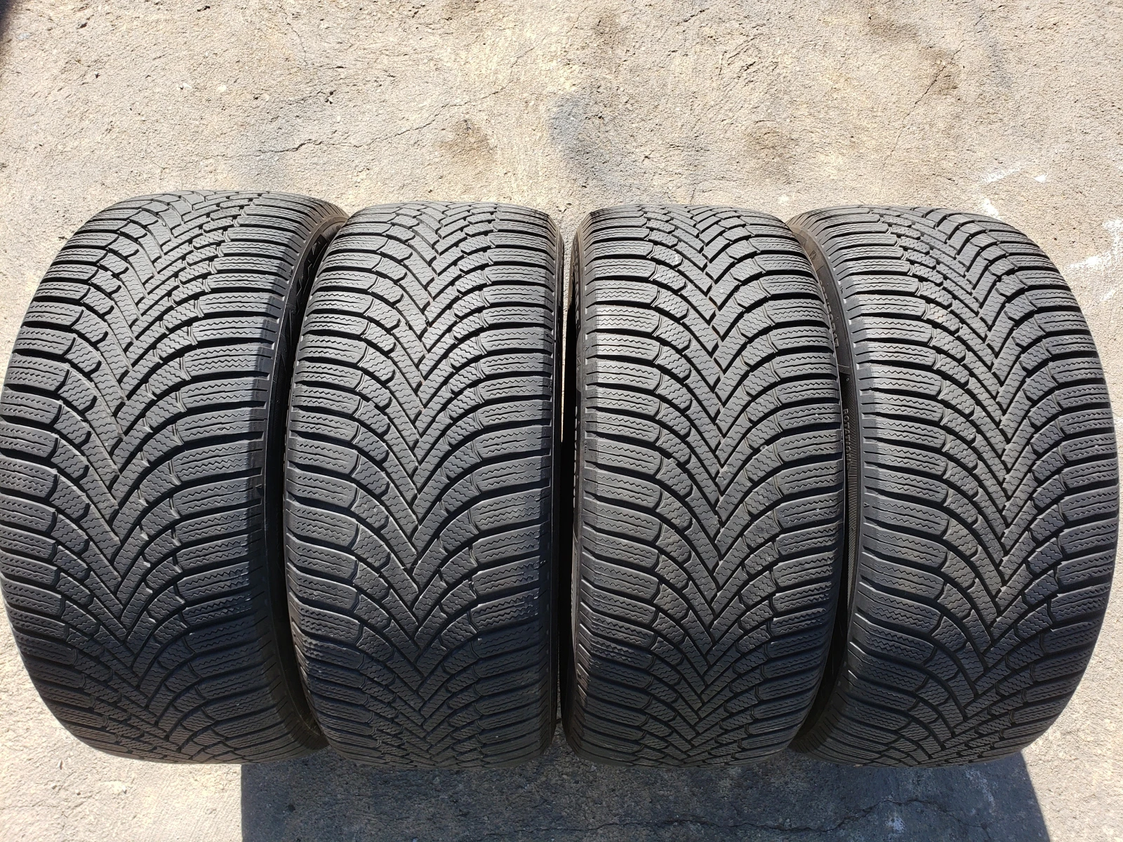 Гуми Зимни 225/50R17, снимка 3 - Гуми и джанти - 56357779