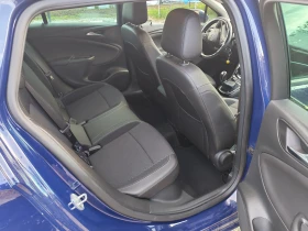 Opel Astra Sport Tourer, снимка 6