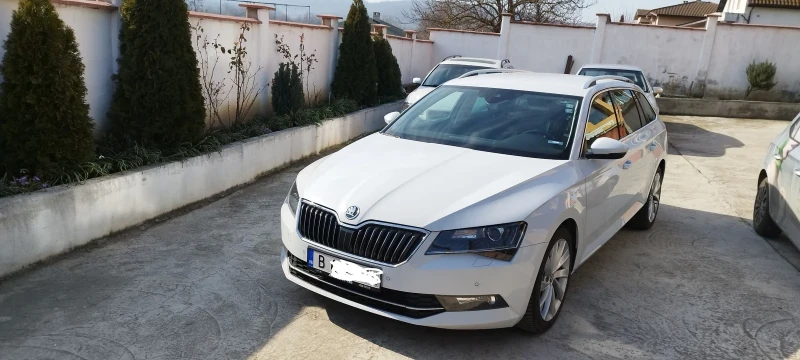 Skoda Superb, снимка 2 - Автомобили и джипове - 49425009