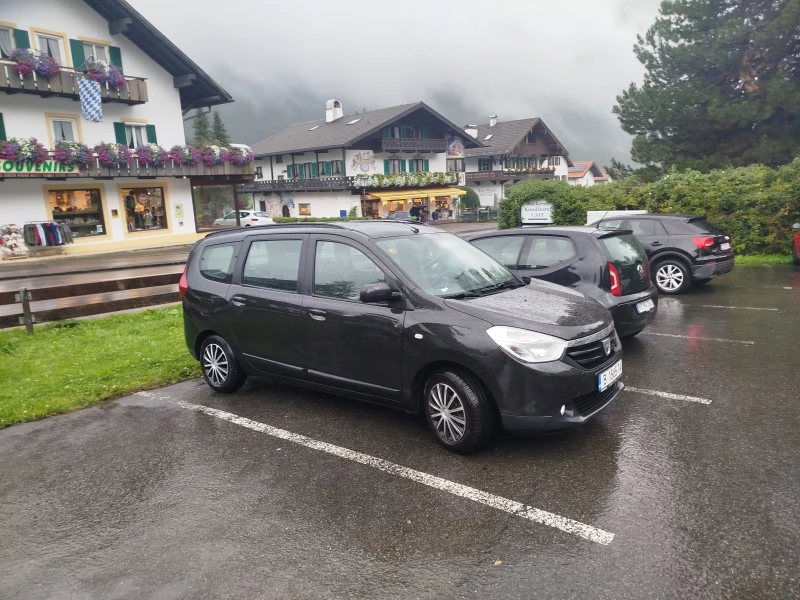 Dacia Lodgy, снимка 2 - Автомобили и джипове - 52425243